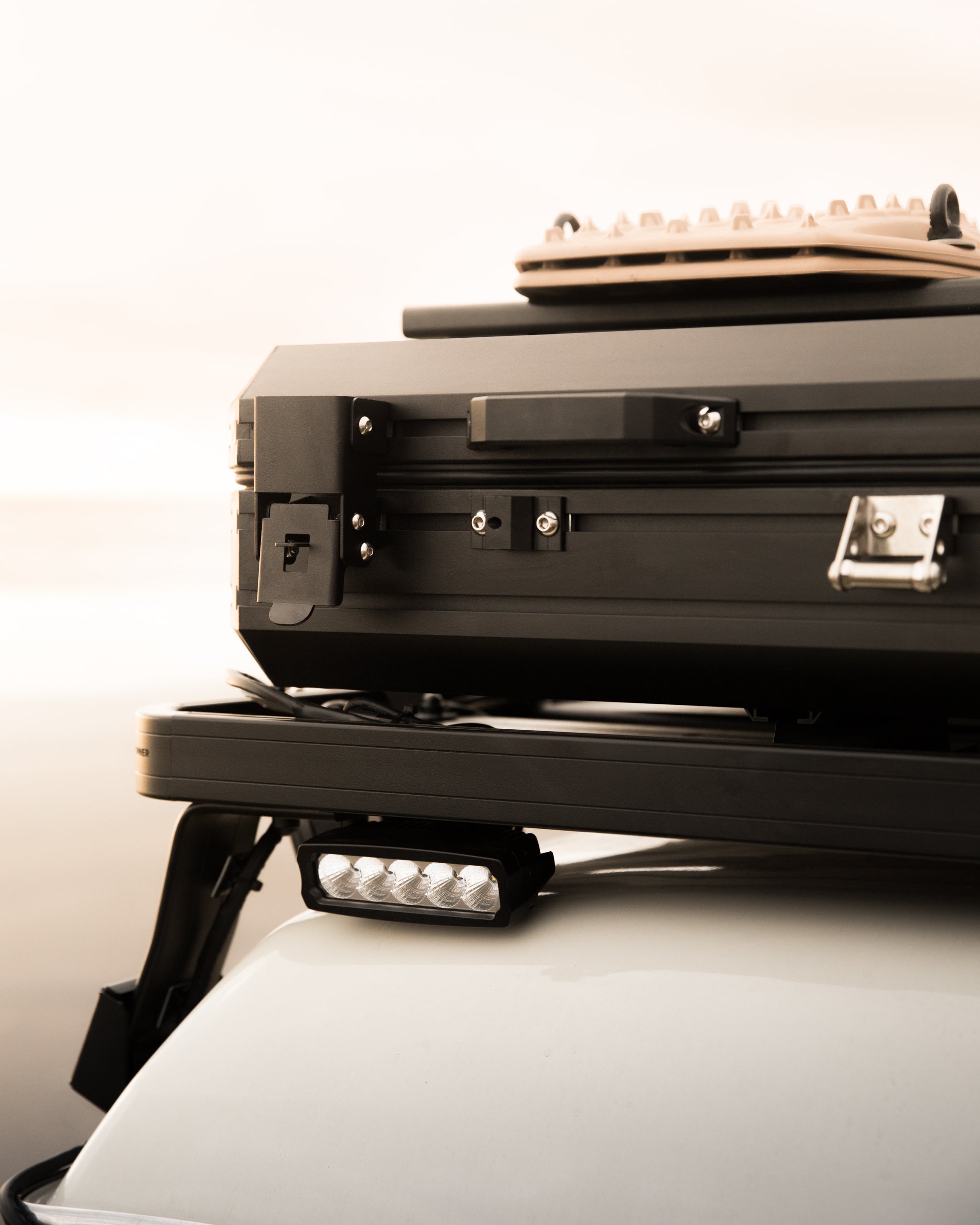 Hawk's Nest Aluminium Rooftop Tent - Wide